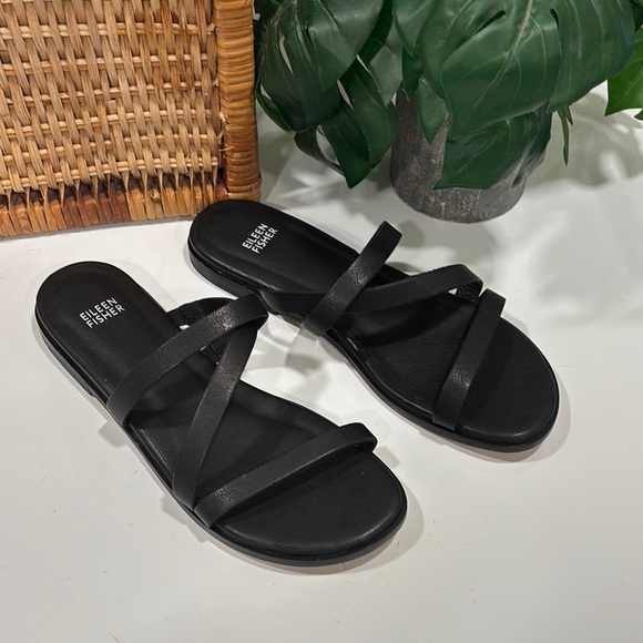 Eileen Fisher Shoes - EILEEN FISHER Black Leather Kira Flat Sandals